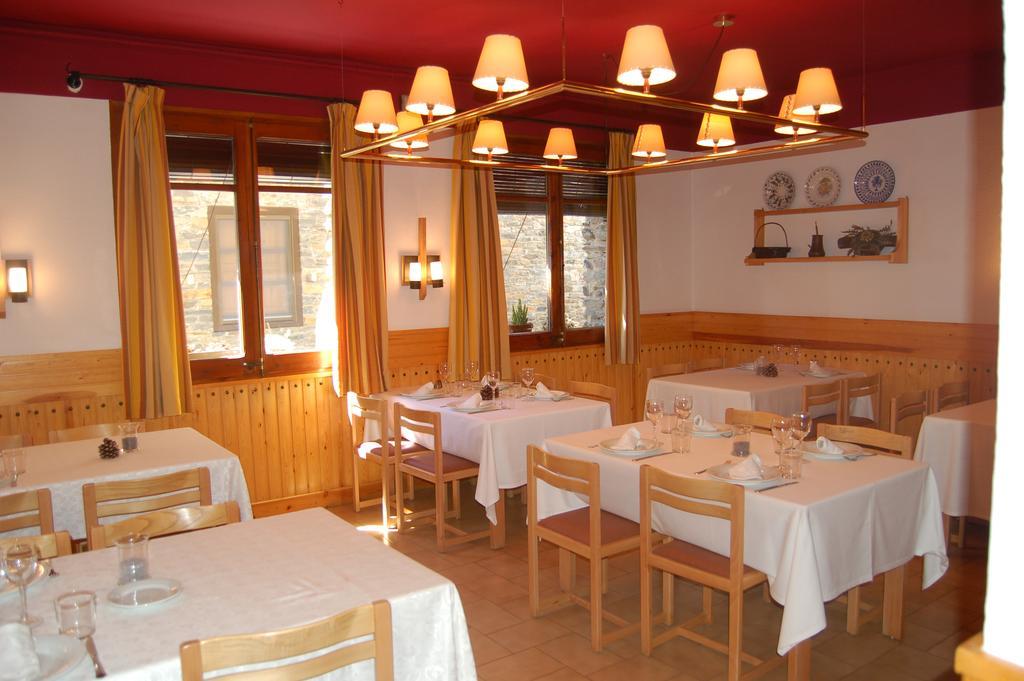 Hotel Vall Ferrera Areu Buitenkant foto